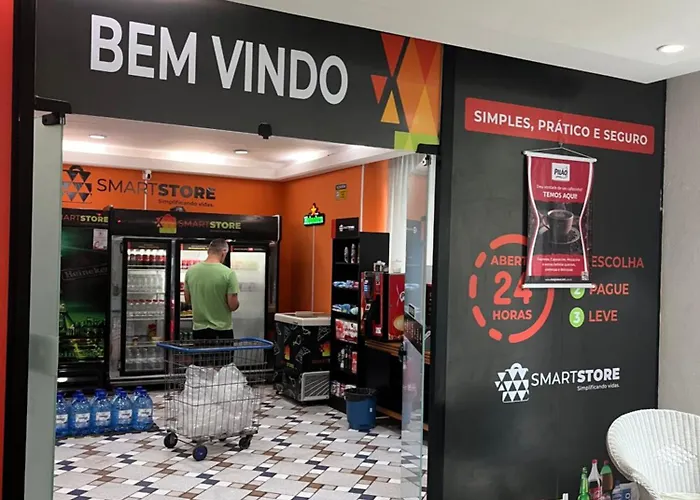 Cap2, flat com churrasqueira , 2 dormitórios, piscina, muito próximo a praia Guarujá